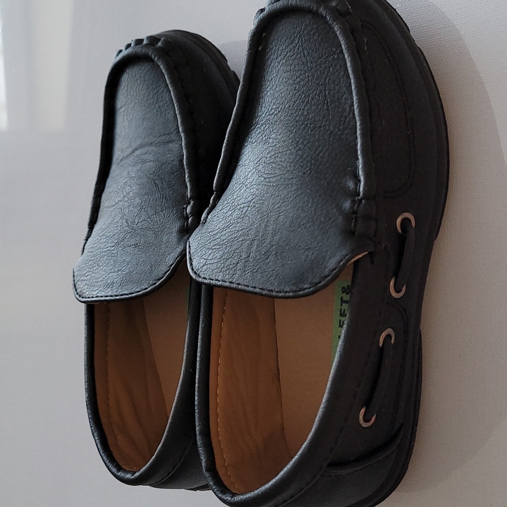 Kids shoes 12c